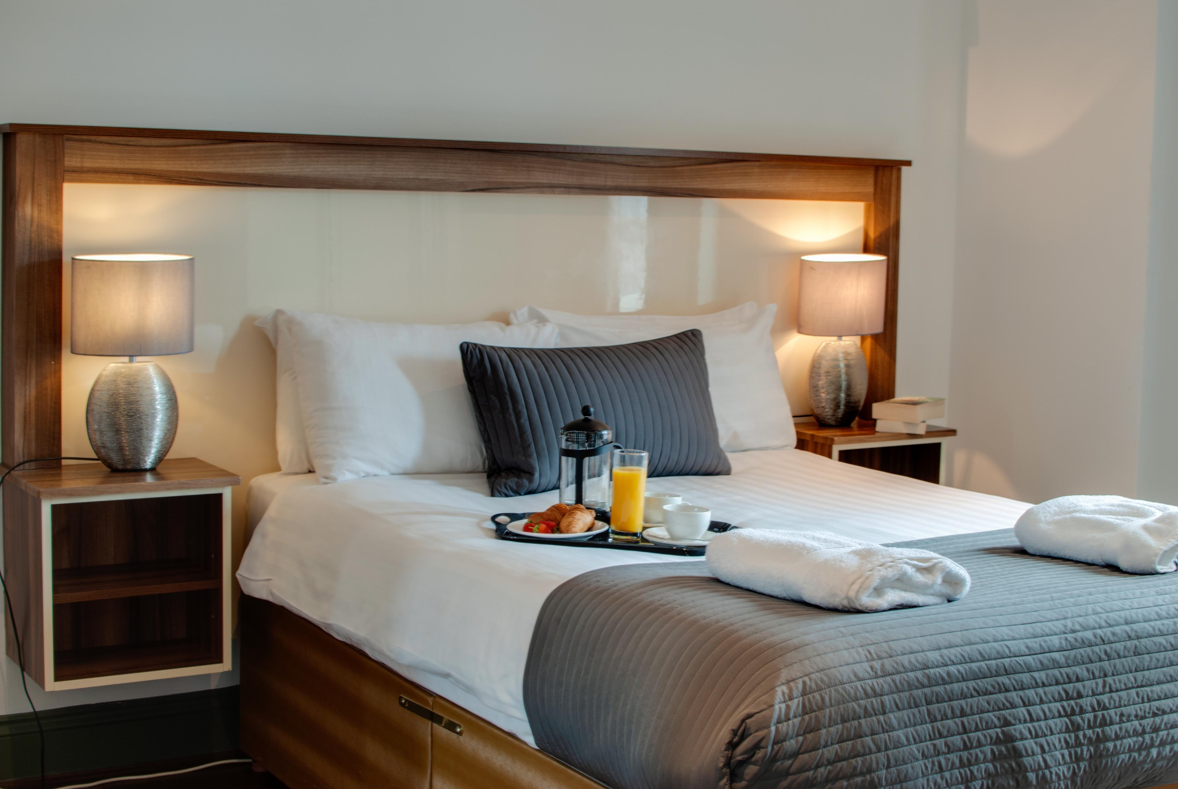 Base Serviced Apartments - Sir Thomas Street Ліверпуль Екстер'єр фото