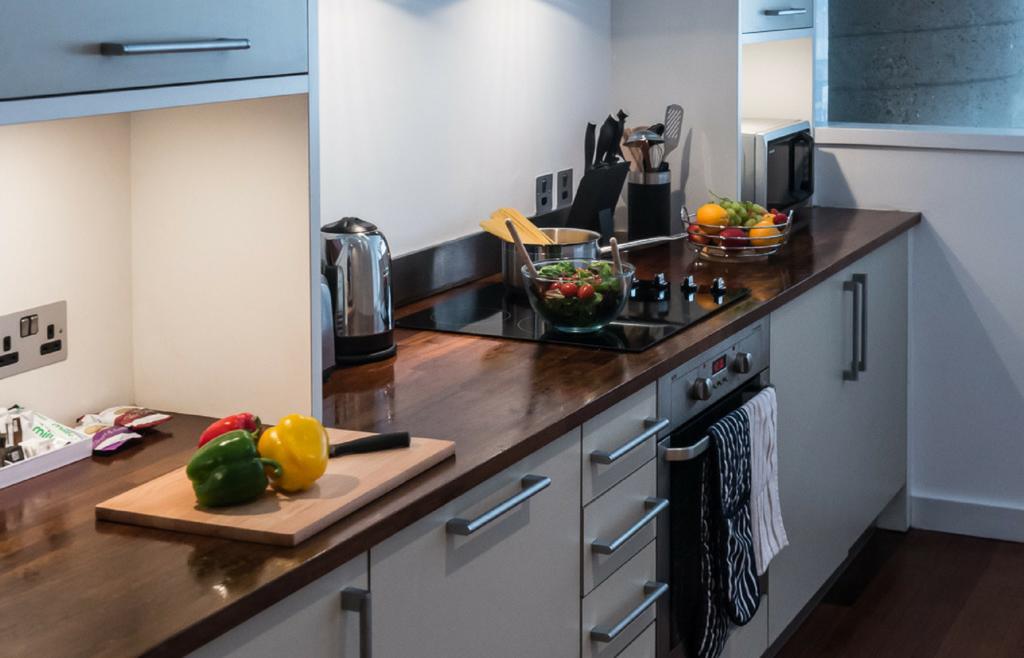 Base Serviced Apartments - Sir Thomas Street Ліверпуль Екстер'єр фото
