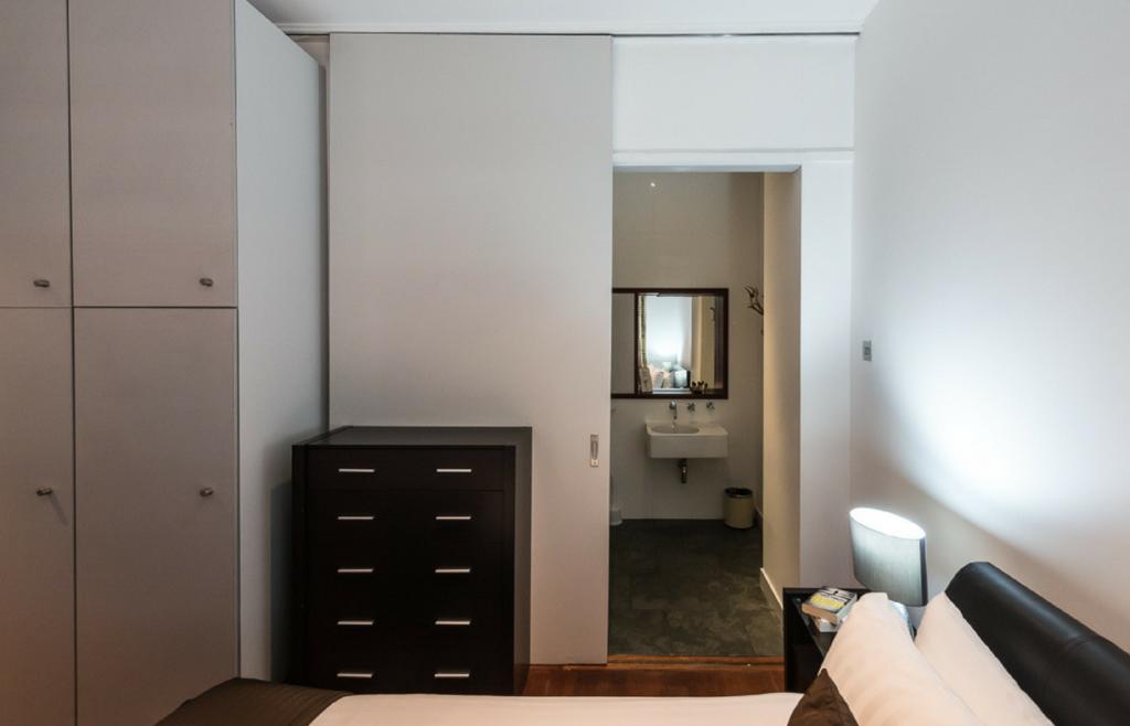 Base Serviced Apartments - Sir Thomas Street Ліверпуль Екстер'єр фото