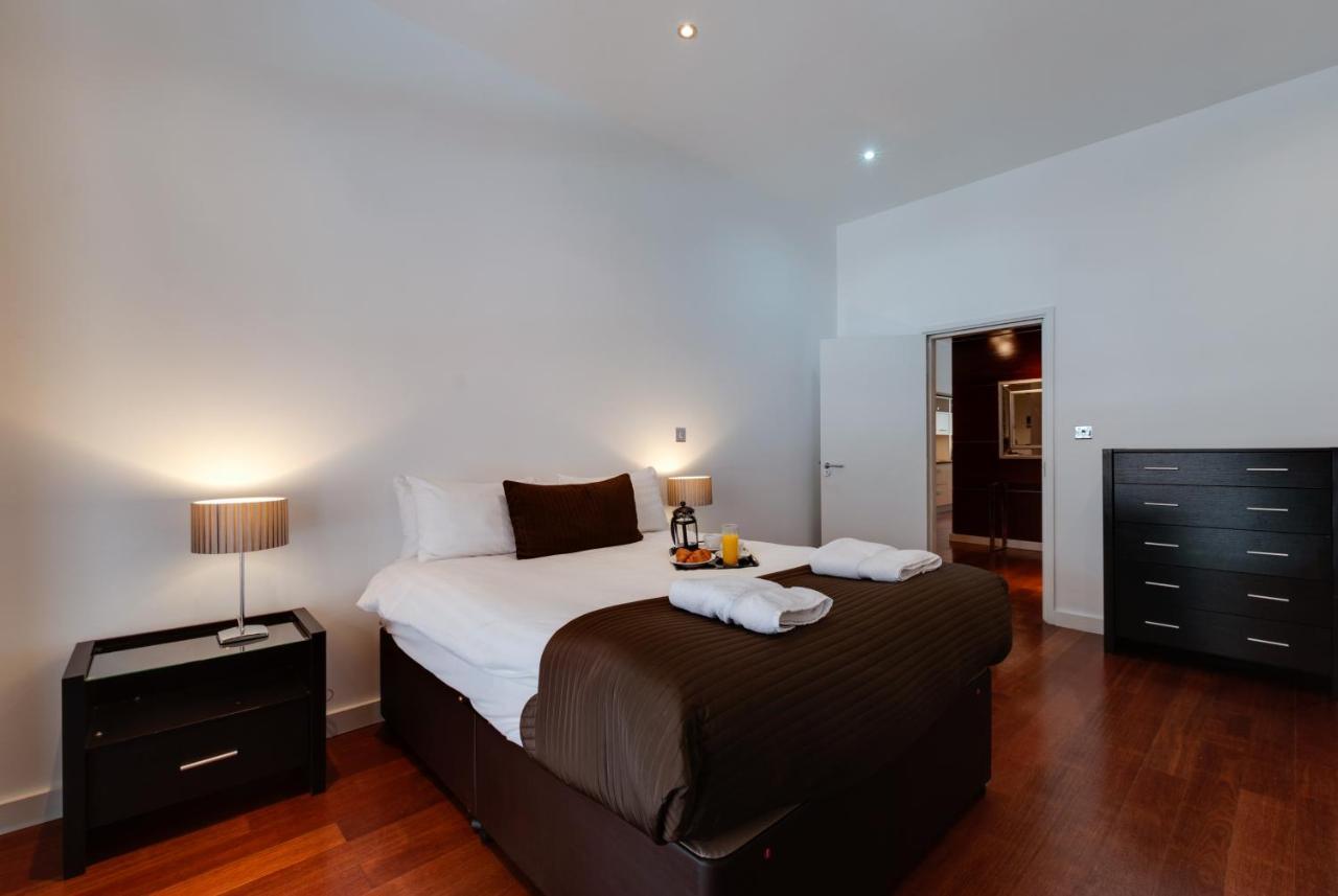 Base Serviced Apartments - Sir Thomas Street Ліверпуль Екстер'єр фото