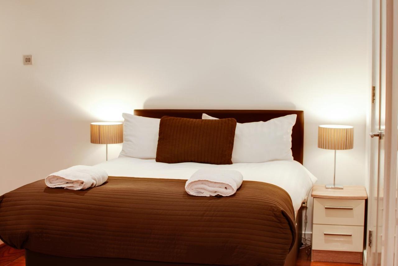 Base Serviced Apartments - Sir Thomas Street Ліверпуль Екстер'єр фото