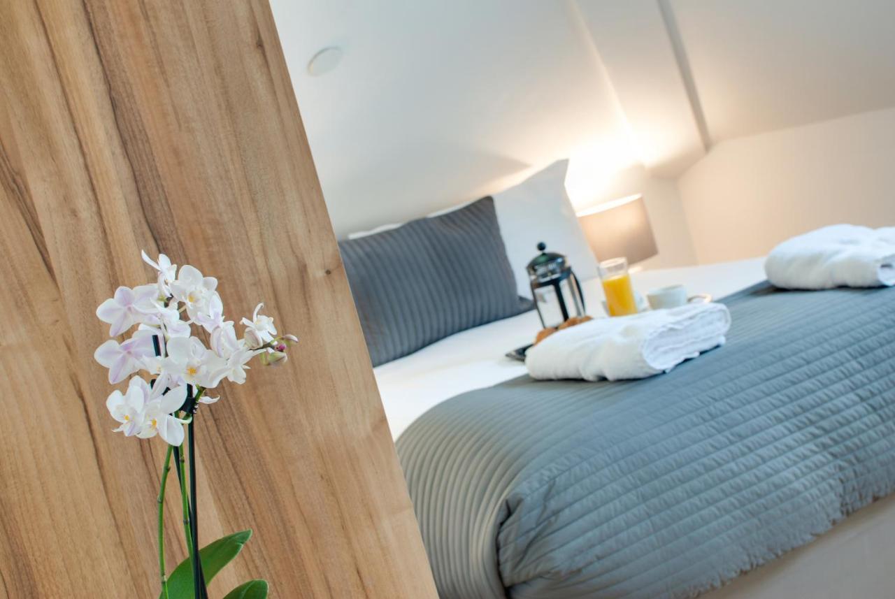Base Serviced Apartments - Sir Thomas Street Ліверпуль Екстер'єр фото