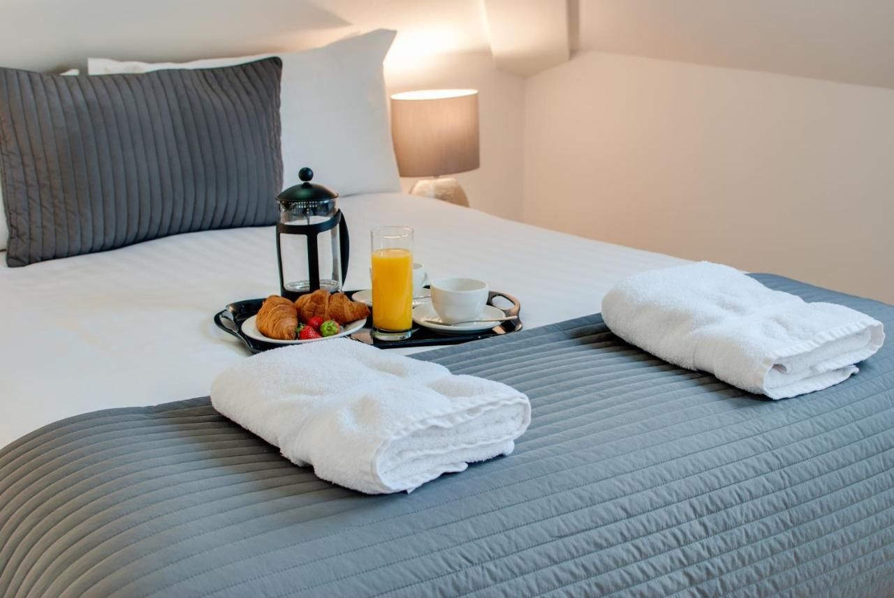 Base Serviced Apartments - Sir Thomas Street Ліверпуль Екстер'єр фото