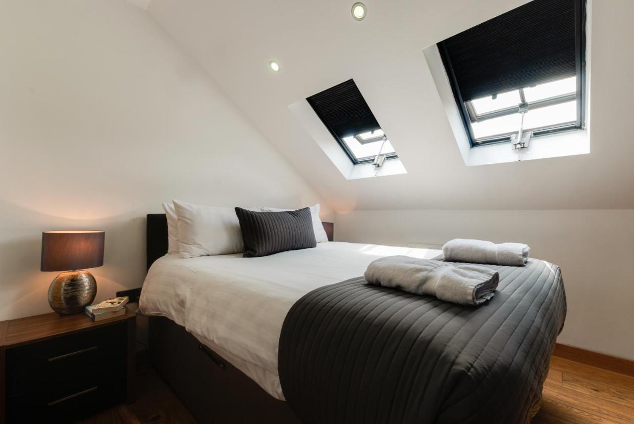 Base Serviced Apartments - Sir Thomas Street Ліверпуль Екстер'єр фото