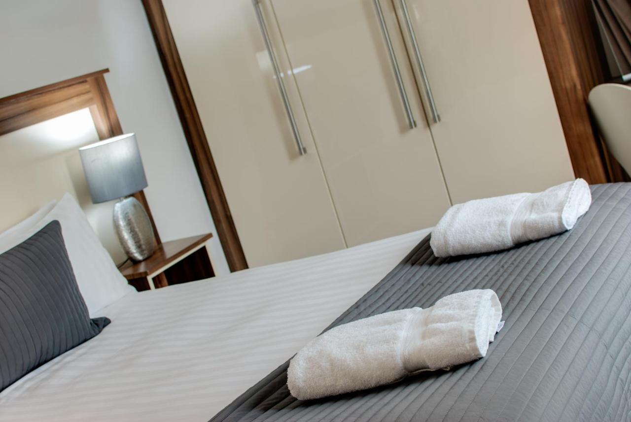 Base Serviced Apartments - Sir Thomas Street Ліверпуль Екстер'єр фото