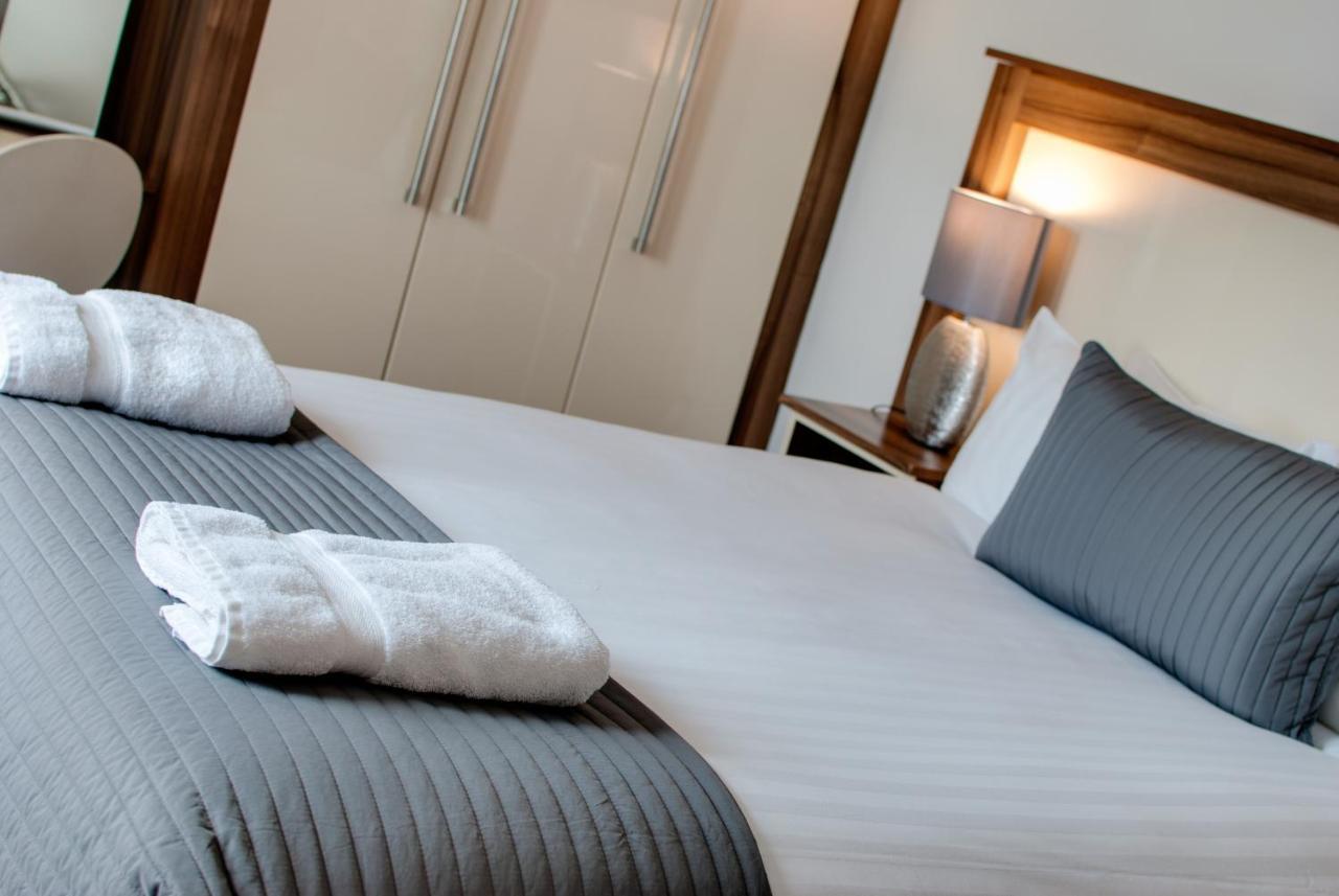 Base Serviced Apartments - Sir Thomas Street Ліверпуль Екстер'єр фото
